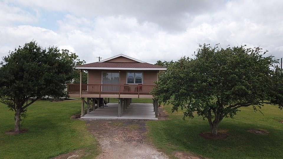 1st image of 324 Buckskin Dr