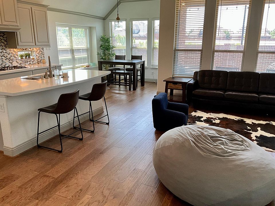 1st image of 2404 Long Meadow Way