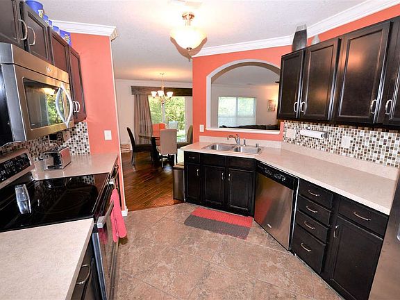 3rd image of 2351 Twelve Oaks Dr #104