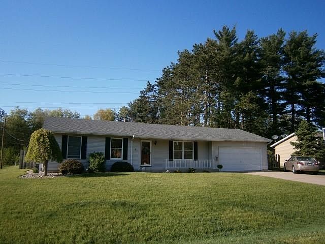1st image of 22075 Hanover Dr
