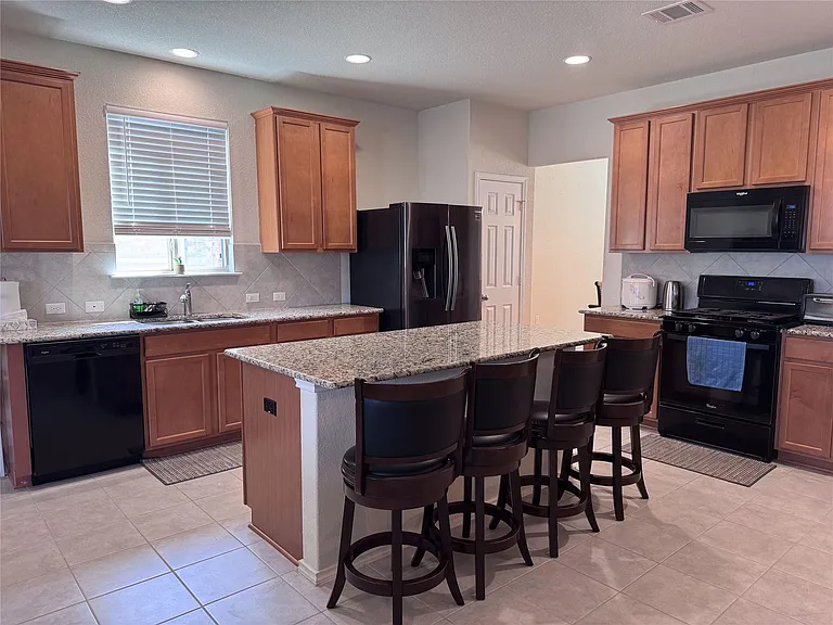 11905 Reindeer Dr — Photo 3