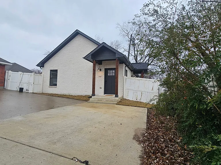 3817 Yellowstone Pl — Photo 4