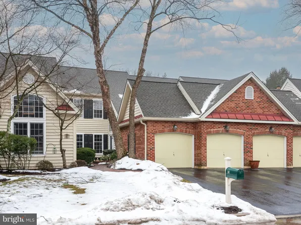 14 Wincrest Dr, Phoenixville, PA 19460