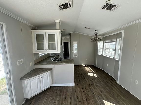 2nd image of 3310 Chicago Bears St #3310