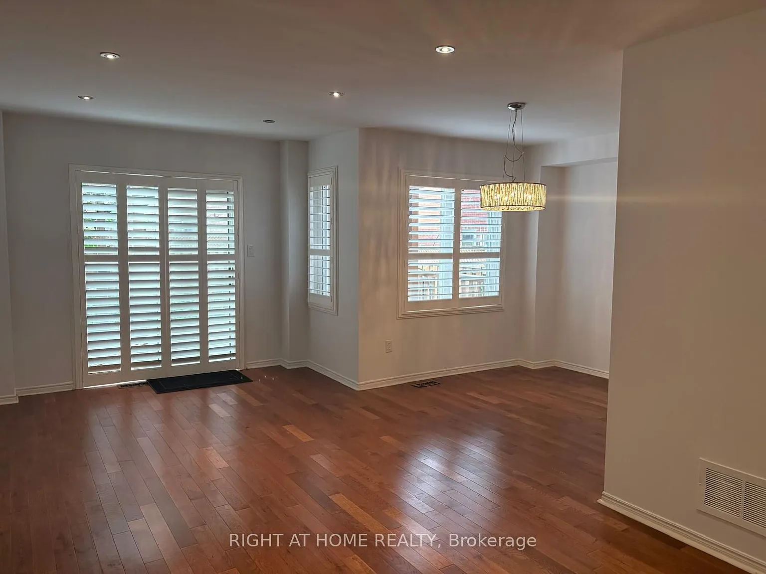 3 bed, $2,850 — Photo 2