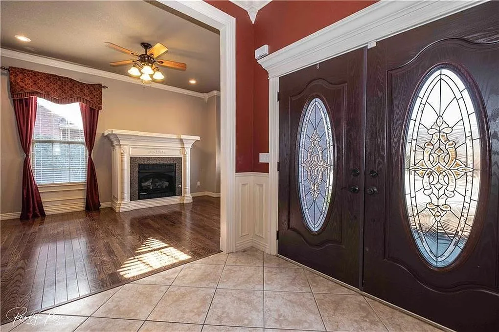 Building Photo - 6502 Hearthstone Dr