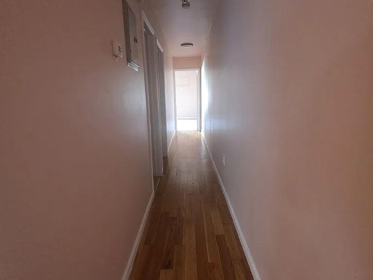 658 E 221st St #2 — Photo 10