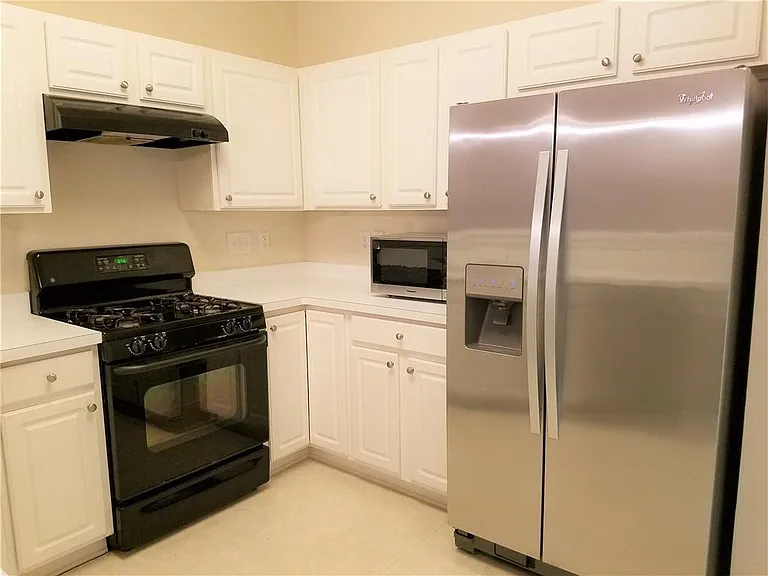 3645 Postwaite Cir — Photo 8