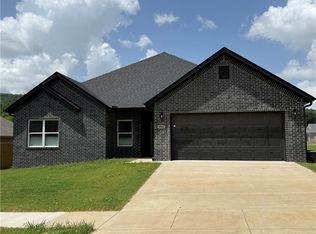 327 Smith St, West Fork, AR 72774