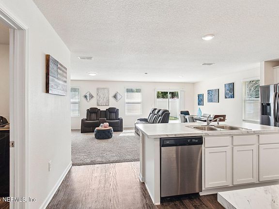 4th image of 2250 WILLOW SPRINGS Drive