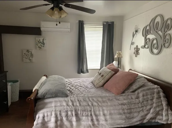 College View Apartments, 449 College Ave #2B-1Ba-900Sqft, Greensburg, PA 15601