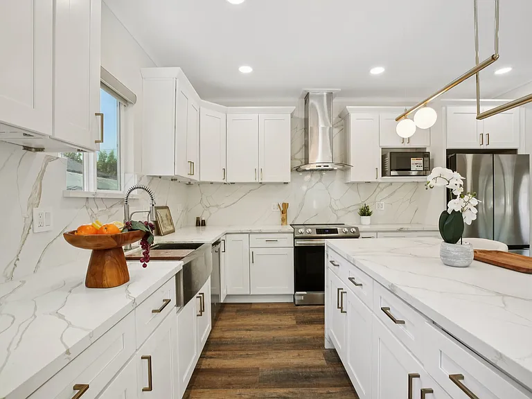 540 W Avenue 28 — Photo 36