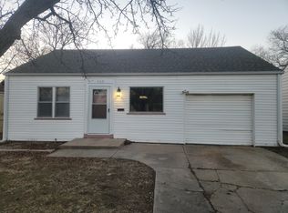 633 N Pinecrest St, Wichita, KS 67208