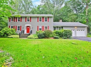 5296 Madison Ave, Trumbull, CT 06611