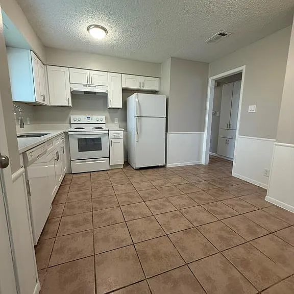 12310 Willow Wild Dr #B — Photo 13