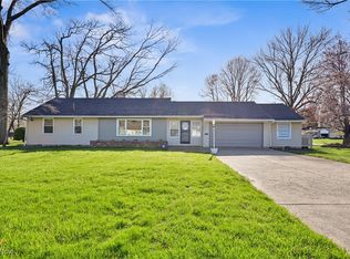 459 S Lake St, Amherst, OH 44001