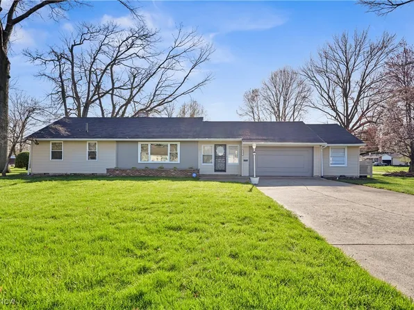 459 S Lake St, Amherst, OH 44001