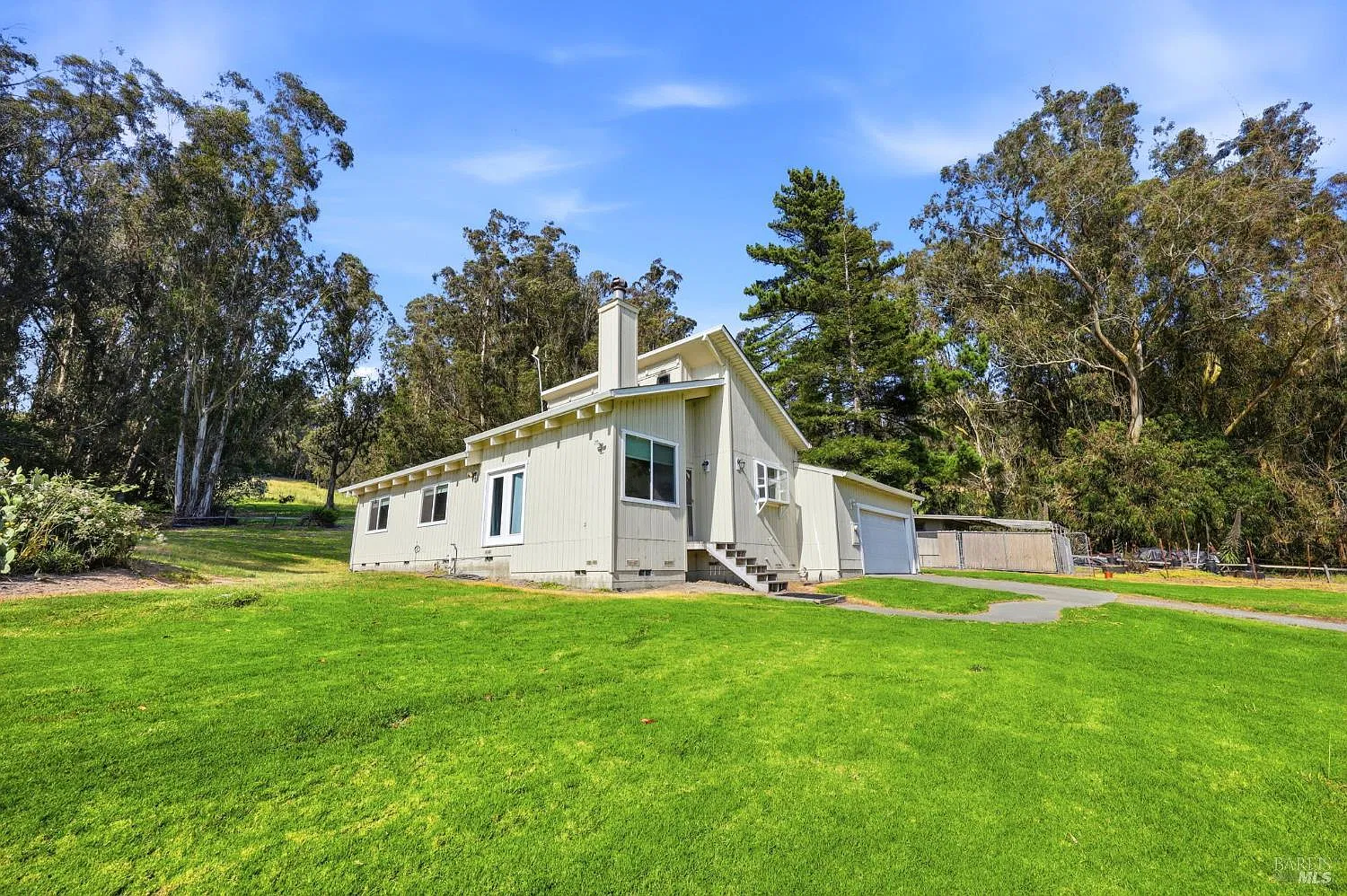 7470 Roblar Road - Photo 2