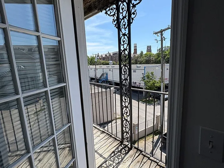 2325 Elliston Pl — Photo 23