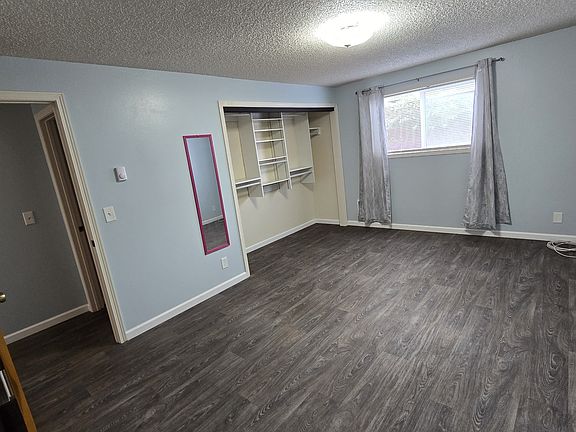 3rd image of 2210 SE 45th Ave APT B