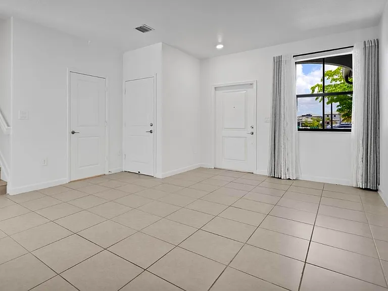 13330 SW 288th St — Photo 9