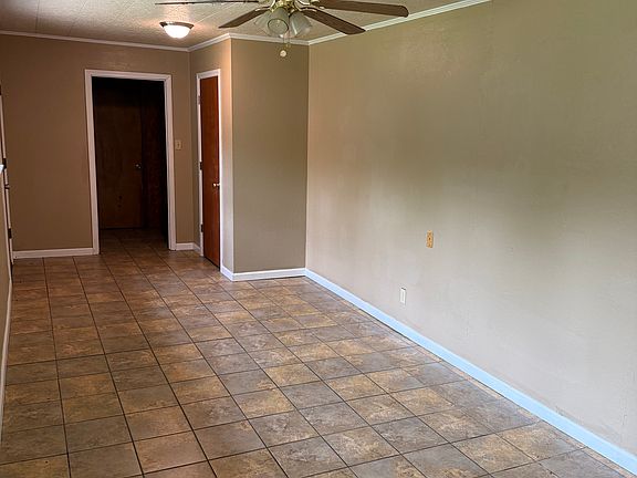 5th image of 102 Etta St #A