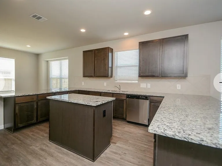 4335 Rosemary Ln — Photo 9