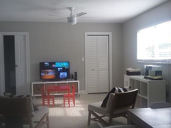 5th image of 6490 Sunset Dr