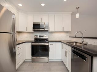 908 N 72nd St, Seattle, WA 98103