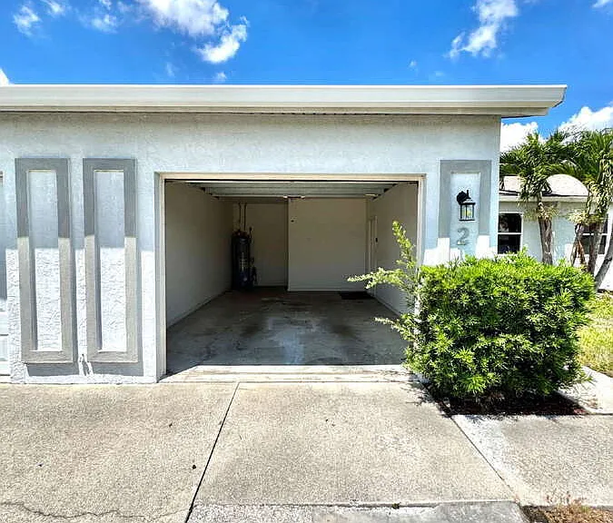 320 SW 3rd Pl #2 — Photo 36