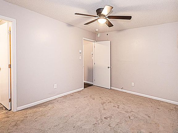 5th image of 1821 Boone St