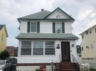 92 Adams St, East Rockaway, NY 11518