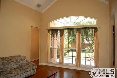 4th image of 3912 Evesham Dr