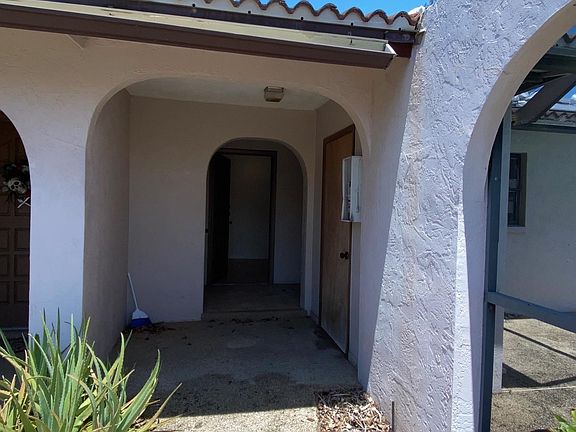 2nd image of 513 SE 24th Ave APT 2