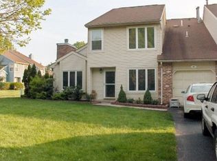 42 Cherrywood Dr, Somerset, NJ