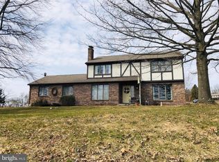 40 Saint Michaels Rd, Hamburg, PA 19526