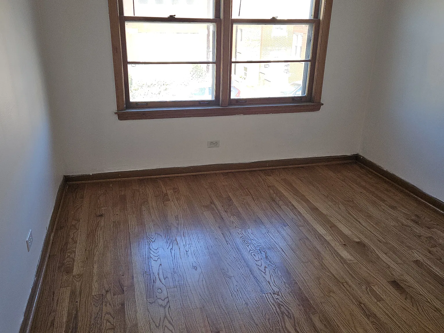 3 bed, 1000 sqft, $1,700 — Photo 4