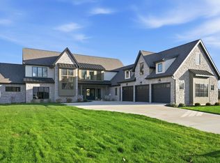 594 Contour Cv, Huntertown, IN 46748