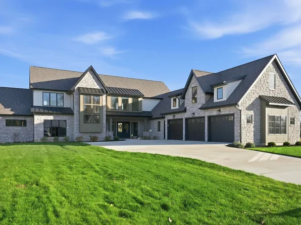 594 Contour Cv, Huntertown, IN 46748