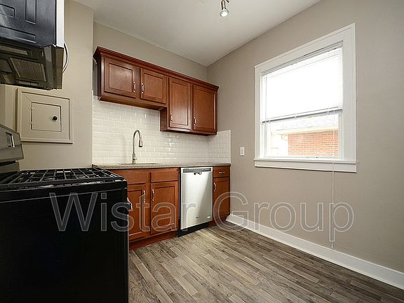 5th image of 215 N 49th St