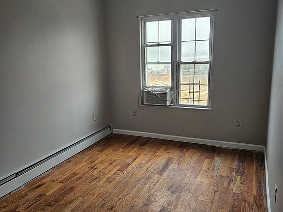 5th image of 484 Beach 44th Street