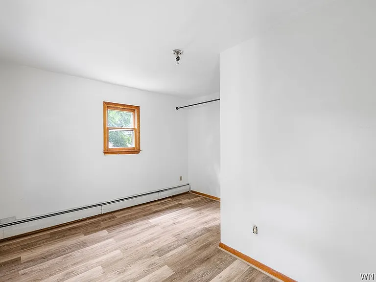 845 Potomac Ave #1 — Photo 17