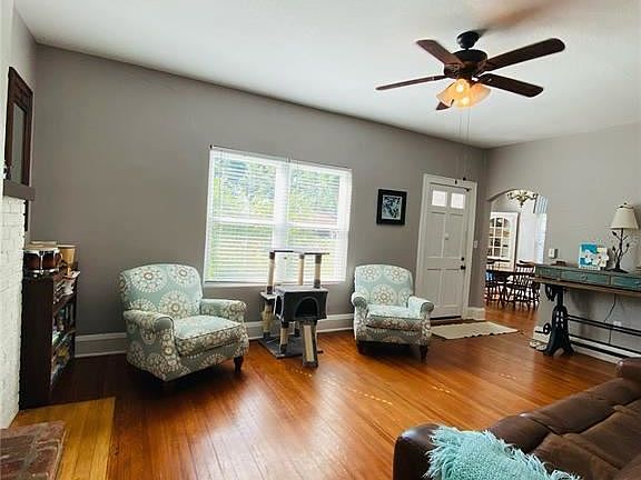 5th image of 121 Broward Dr