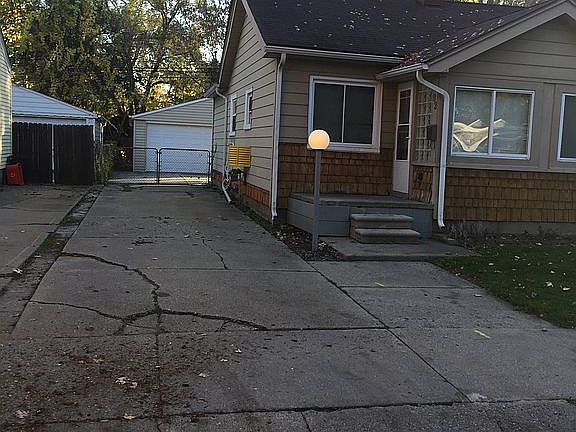 3rd image of 93 W Annabelle Ave