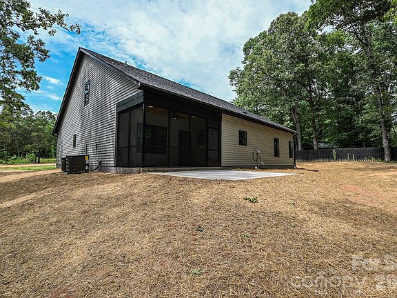 5th image of 1822 New Salem Rd #7
