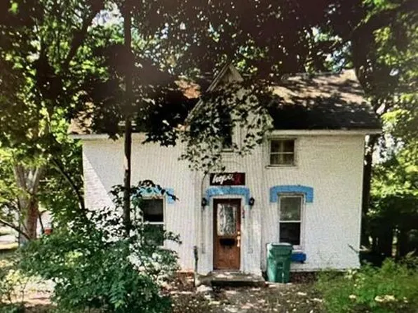 122 S 4th St, Niles, MI 49120