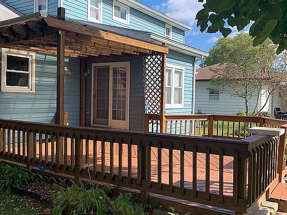 2nd image of 1331 W 38th St