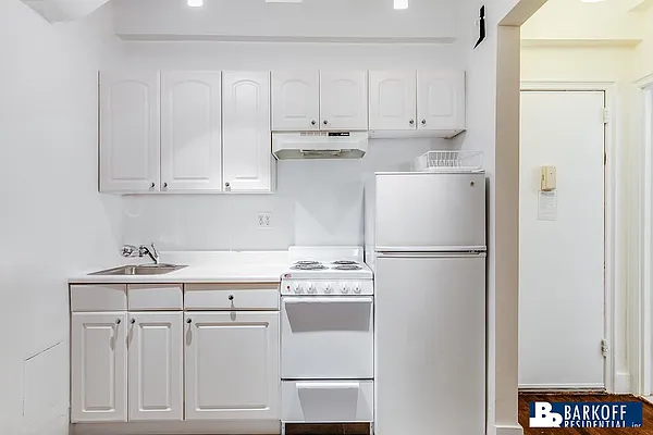 Rented by Barkoff Residential  | media 25