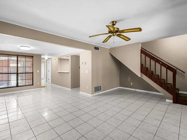 5864 SW 8th Pl — Photo 6
