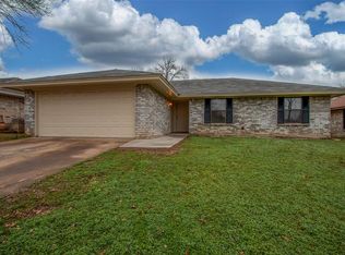 2704 Green Rdg, Fort Worth, TX 76133